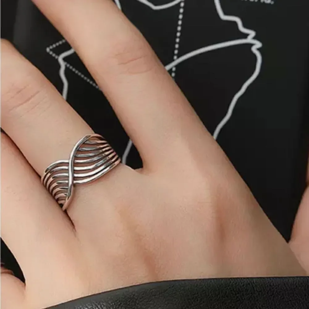 ‎MINIMALIST SILVER MULTILAYER LINES RING RESIZABLE